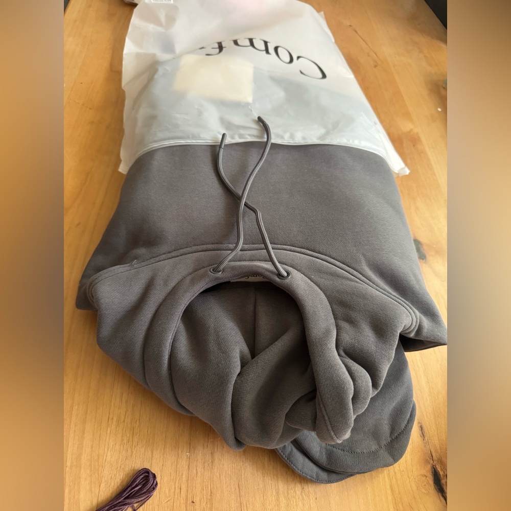 NEW Comfrt Unisex Airplane Mode Travel Hoodie - Picture 8 of 8